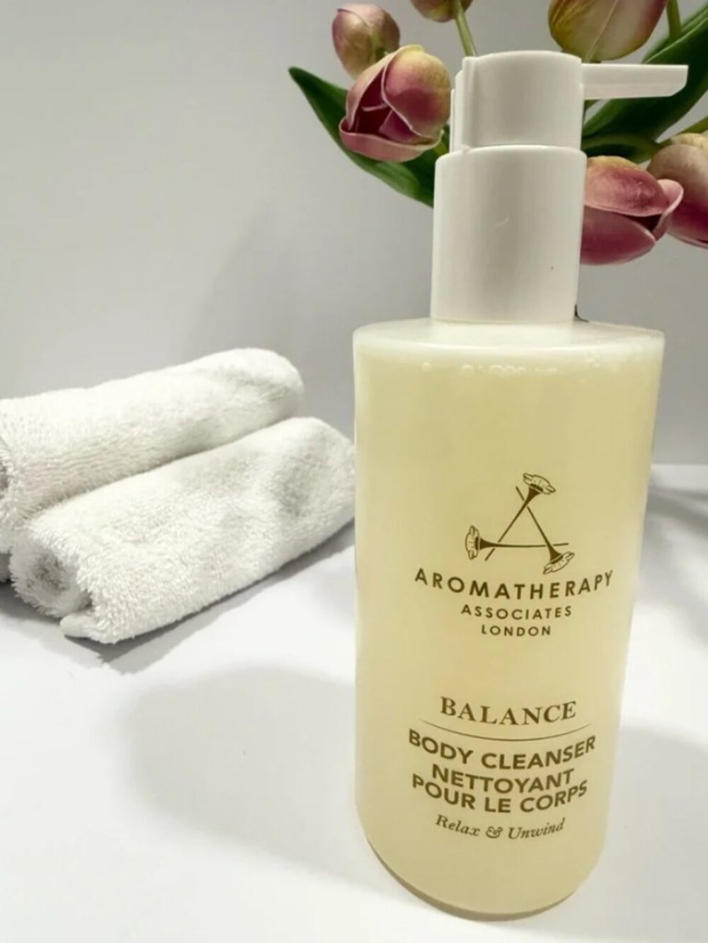 AROMATHERAPY ASSOCIATES LONDON BALANCE BODY CLEANSER 300ml/10 oz. - Picture 3 of 12